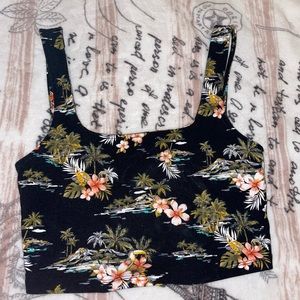 Black, printed crop top, Brand: Forever 21 Size:M